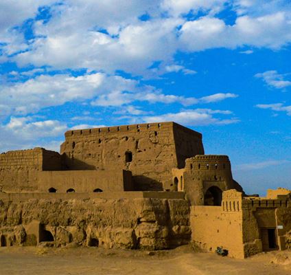 Naryn Castle of Sardrud