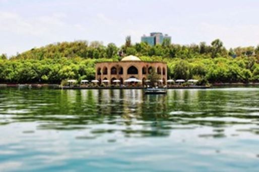 The Architecture of Tabriz: Iran at the Crossroads of East and West