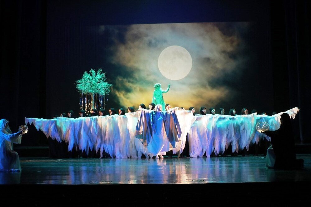 Play presents life of Hazrat Fatima (SA) in seven stages  