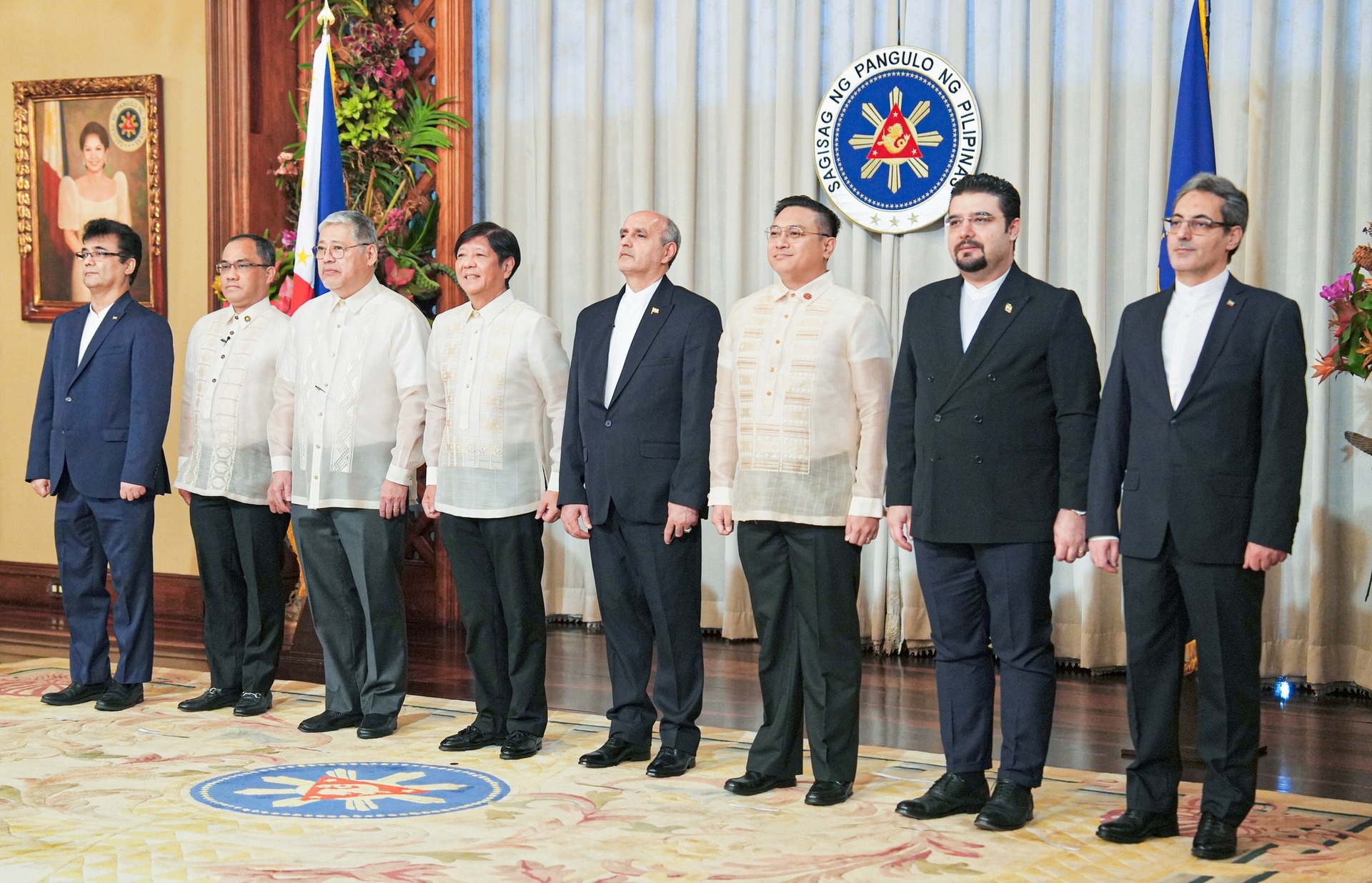 Mr. Esmailzadeh, Ambassador of the I.R. of Iran, presented his credentials to the President of the Philippines.