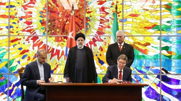 Tehran, Havana ink 6 co-op pacts