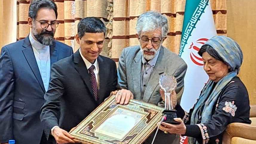 Prof Azarmi Dukht Safavi Bestowed with Farabi International Award