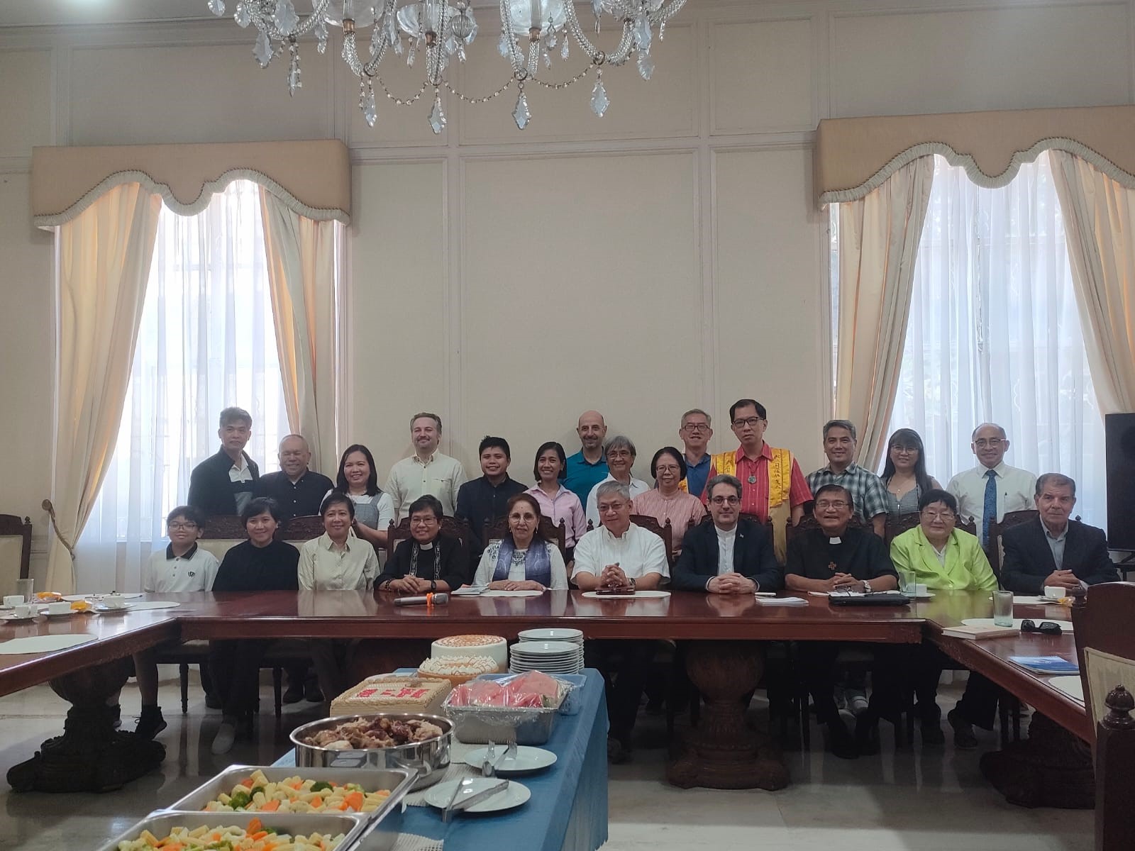 Holding a meeting of Uni Harmony (Unit Coordination Group) in Manila