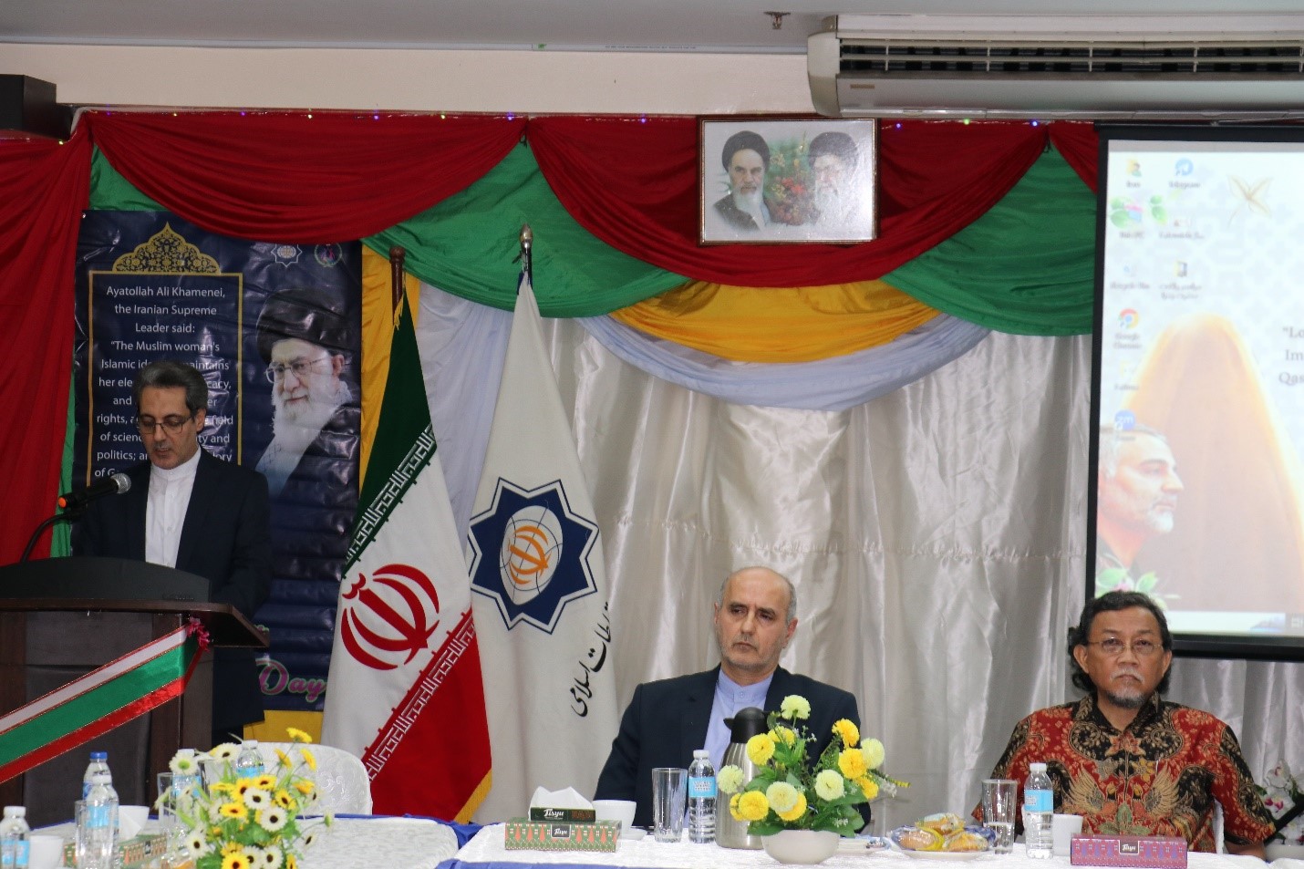 Holding a meeting titled “Love and Devotion to Lady Fatimah (SA): Impetus for the Martyrdom of Commander Qasem Sulleimani, the Zahraie Commander”