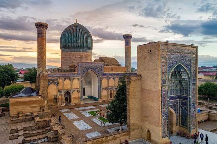 Discovering Samarkand: Mausoleum of Amir Timur through the eyes of foreign tourists