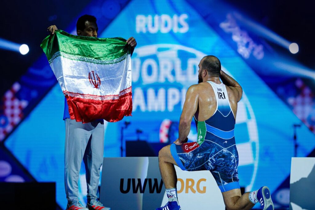Leader’s message of congratulations to the freestyle wrestling champions