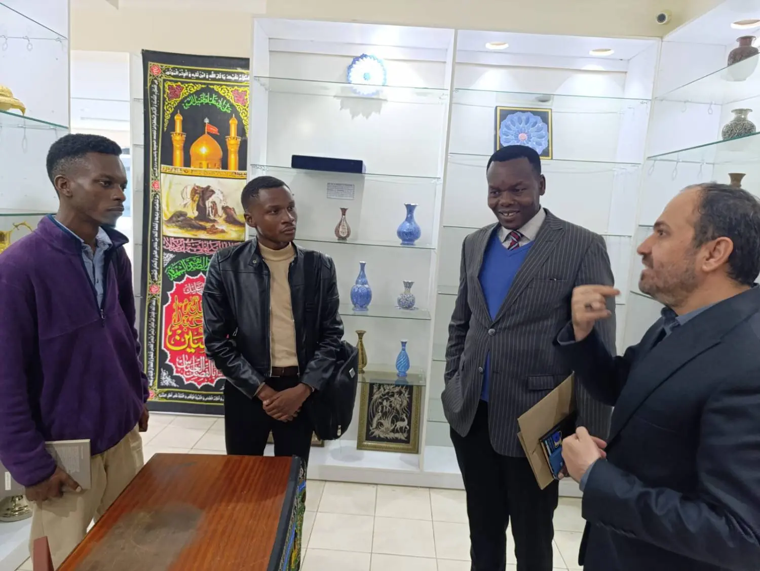 Meeting Between the Cultural Counselor and the President of the East African Art Center