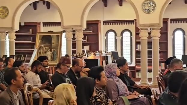 A bicara (conversation) weaving together hikayat (stories), syair (poetry)