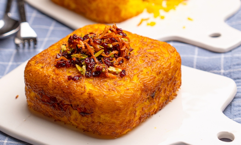 Tah Chin-e Morgh (Golden Crusted Saffron Rice Cake)