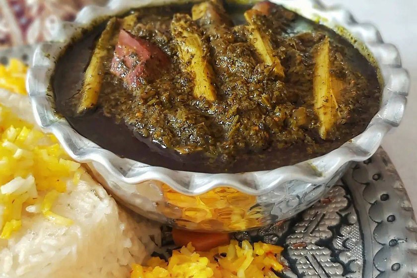 نکات-مهم-در-تهیه-خورشت-ریواس