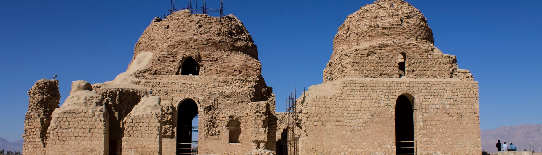 The Sassanid Palace of Sarvestan