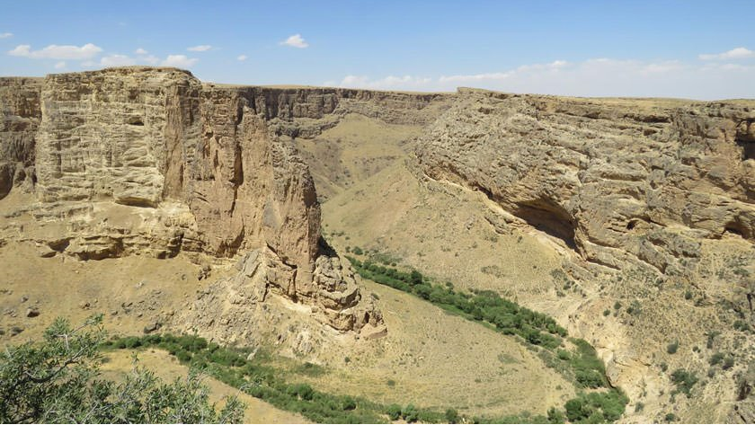 Qomchoqay Castle