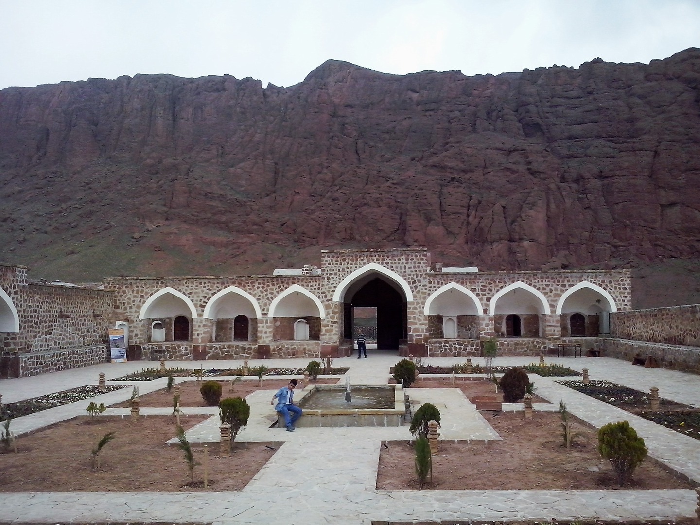 Khaje_Nazar_Caravanserai5_1