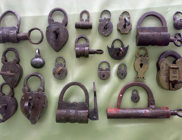 Traditional Iranian lock making, simple and mysterious.