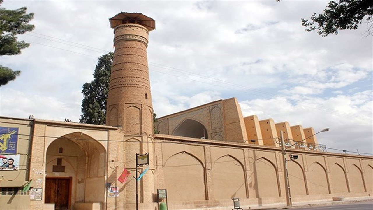 Jame’ Mosque of Neyriz; A Mosque with a Pre-Islamic Architecture