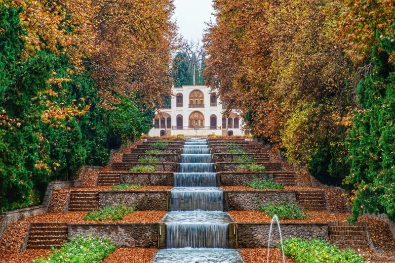 Shazdeh-Mahan-Garden-in-Autumn-1_1_1
