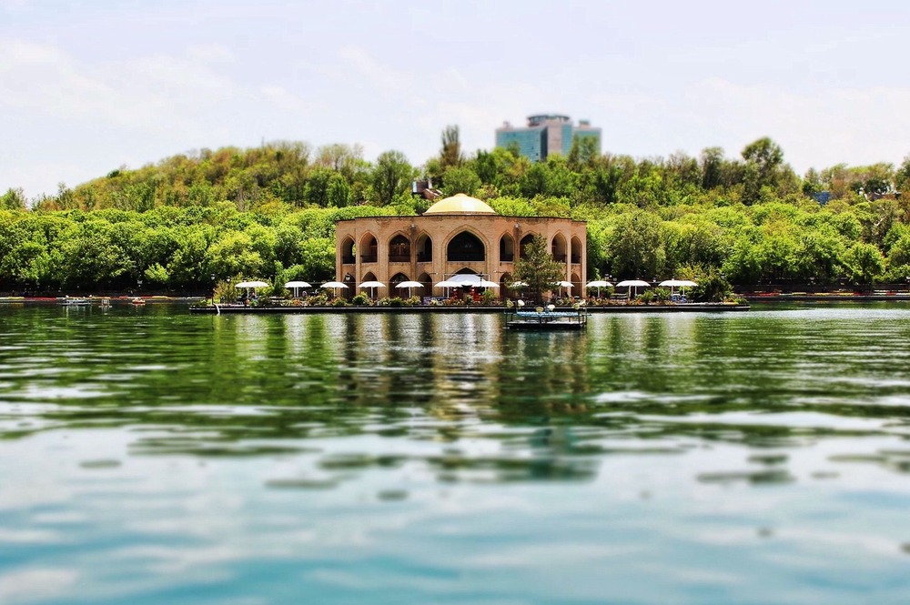 The Architecture of Tabriz: Iran at the Crossroads of East and West