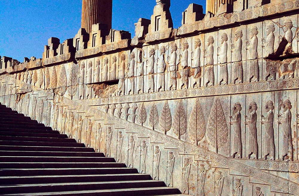 soldires-in-Persepolis-1_2