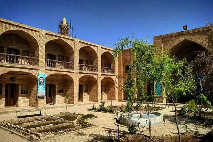 1683366615_909_مدارس-تاریخی-ایران_2